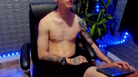 Snapshot of tommy_slater chatting on 02-11-26, 11:32 Tommy Slater online show from 02-11-26, 11:32