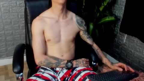 Snapshot of tommy_slater chatting on 02-27-26, 10:32 Tommy Slater online show from 02-27-26, 10:32