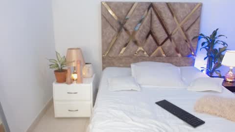 Snapshot of tommyfoxboy chatting on 12-12-24, 01:49 Tommy Foxboy online show from 12-12-24, 01:49