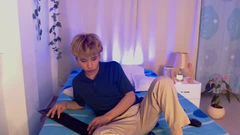 Snapshot of tommyfoxboy chatting on 12-29-24, 02:52 Tommy Foxboy online show from 12-29-24, 02:52