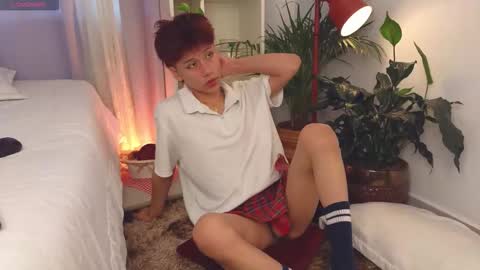 Snapshot of tommyfoxboy chatting on 11-09-25, 11:52 Tommy Foxboy online show from 11-09-25, 11:52