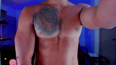 Snapshot of tommygarcia_ chatting on 03-09-26, 11:42 Instagram t garcia69 online show from 03-09-26, 11:42