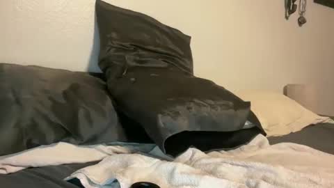 Snapshot of tommygunzsolo chatting on 12-14-24, 03:47 tommygunzsolo online show from 12-14-24, 03:47