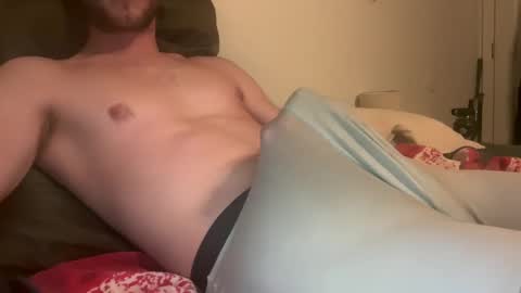 Snapshot of tommygunzsolo chatting on 03-03-25, 01:42 tommygunzsolo online show from 03-03-25, 01:42