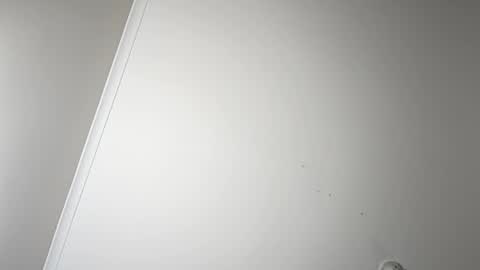 Snapshot of tommypv20 chatting on 11-26-25, 02:45 Tommy online show from 11-26-25, 02:45