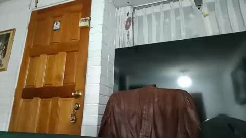 Snapshot of tommypv20 chatting on 12-15-25, 06:50 Tommy online show from 12-15-25, 06:50