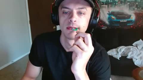 Tommy Strokes online show from 04-09-26, 02:44