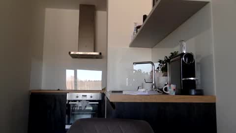 Thomas Fit online show from 02-20-25, 08:28