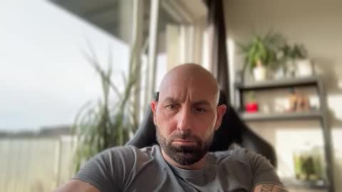 Thomas Fit online show from 03-08-26, 03:16