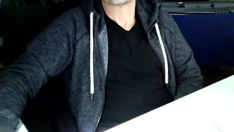 Tom online show from 12-10-24, 01:22