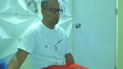 Antonio online show from 02-15-25, 12:43