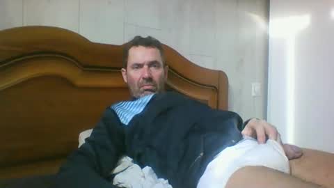 Snapshot of tonio1972 chatting on 12-19-25, 12:01 tonio1972 online show from 12-19-25, 12:01