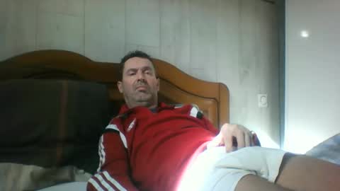 Snapshot of tonio1972 chatting on 02-18-26, 12:23 tonio1972 online show from 02-18-26, 12:23