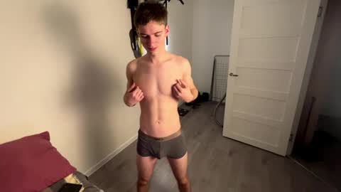 Snapshot of tonrapt chatting on 11-21-25, 05:17 Ton online show from 11-21-25, 05:17