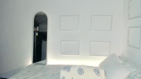 Snapshot of tony_drivesyoucrazy chatting on 02-01-25, 01:02 tony_drivesyoucrazy online show from 02-01-25, 01:02