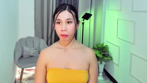 Snapshot of tony_drivesyoucrazy chatting on 02-18-25, 09:31 tony_drivesyoucrazy online show from 02-18-25, 09:31