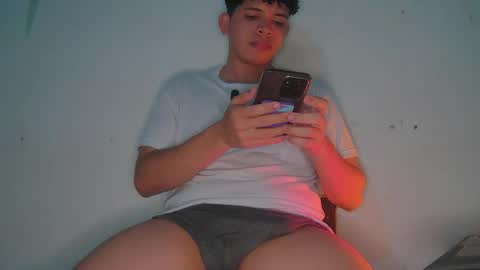 Snapshot of tony_marz chatting on 05-08-26, 04:07 tony_marz online show from 05-08-26, 04:07