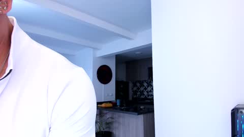 Snapshot of tony_muscle1 chatting on 01-24-25, 09:47 tony muscle1 online show from 01-24-25, 09:47