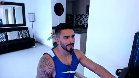 Snapshot of tony_muscle1 chatting on 01-28-25, 08:58 tony muscle1 online show from 01-28-25, 08:58