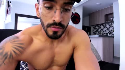 Snapshot of tony_muscle1 chatting on 02-02-25, 09:56 tony muscle1 online show from 02-02-25, 09:56