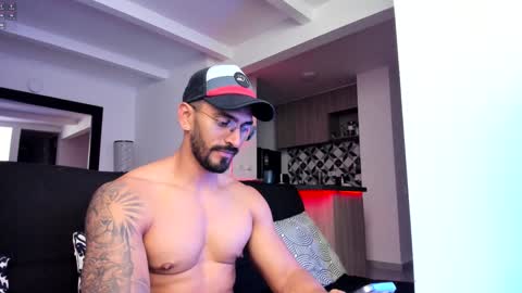 Snapshot of tony_muscle1 chatting on 02-03-25, 12:58 tony muscle1 online show from 02-03-25, 12:58