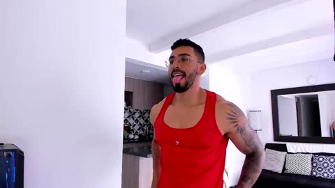 Snapshot of tony_muscle1 chatting on 02-28-25, 06:41 tony muscle1 online show from 02-28-25, 06:41