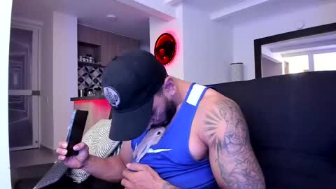 Snapshot of tony_muscle1 chatting on 03-02-25, 11:20 tony muscle1 online show from 03-02-25, 11:20