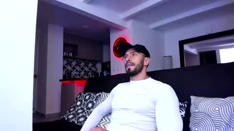 Snapshot of tony_muscle1 chatting on 03-04-25, 12:29 tony muscle1 online show from 03-04-25, 12:29