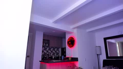 Snapshot of tony_muscle1 chatting on 03-10-25, 02:28 tony muscle1 online show from 03-10-25, 02:28