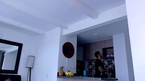 Snapshot of tony_muscle1 chatting on 09-13-25, 08:52 tony muscle1 online show from 09-13-25, 08:52