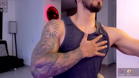 Snapshot of tony_muscle1 chatting on 11-04-25, 10:31 tony muscle1 online show from 11-04-25, 10:31