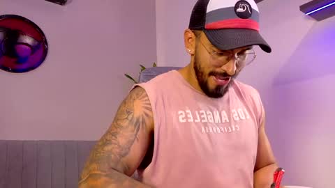 Snapshot of tony_muscle1 chatting on 04-23-26, 07:16 tony muscle1 online show from 04-23-26, 07:16
