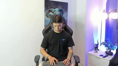 Snapshot of tony_petrov chatting on 11-02-25, 09:55 tony_petrov online show from 11-02-25, 09:55