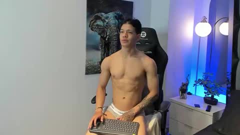 Snapshot of tony_petrov chatting on 11-10-25, 12:59 tony_petrov online show from 11-10-25, 12:59