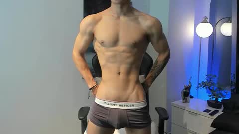 Snapshot of tony_petrov chatting on 11-25-25, 01:33 tony_petrov online show from 11-25-25, 01:33