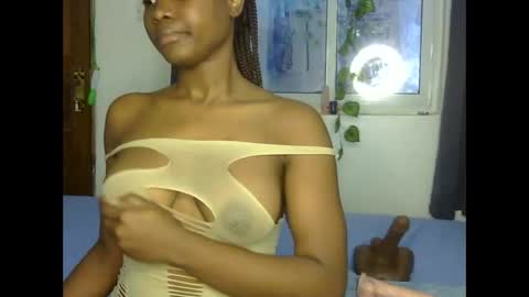 Snapshot of tonya_tash7 chatting on 09-26-25, 07:12 tonya tash7 online show from 09-26-25, 07:12