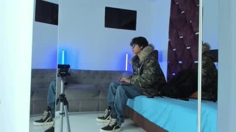 Tony Benedetti online show from 03-08-26, 02:04