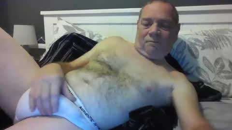 Snapshot of tonygibbson62 chatting on 02-19-26, 06:15 tonygibbson62 online show from 02-19-26, 06:15