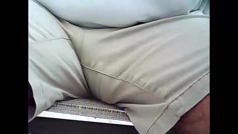 Snapshot of tonymcfly99 chatting on 02-20-25, 06:57 tonymcfly99 online show from 02-20-25, 06:57