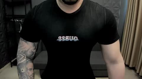 Snapshot of tonywilcoxx chatting on 01-16-25, 06:56 TonyWilcox online show from 01-16-25, 06:56