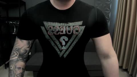 Snapshot of tonywilcoxx chatting on 01-18-25, 09:02 TonyWilcox online show from 01-18-25, 09:02