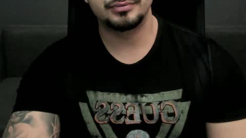 Snapshot of tonywilcoxx chatting on 01-18-25, 12:04 TonyWilcox online show from 01-18-25, 12:04