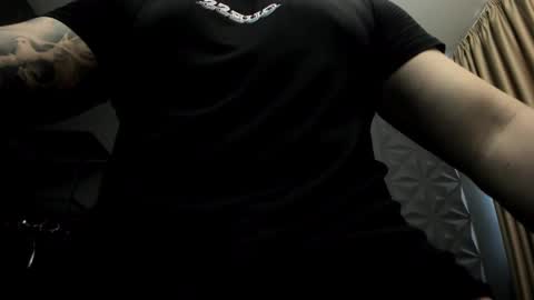 Snapshot of tonywilcoxx chatting on 01-27-25, 09:02 TonyWilcox online show from 01-27-25, 09:02