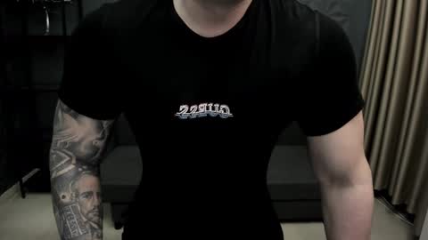 Snapshot of tonywilcoxx chatting on 02-02-25, 06:58 TonyWilcox online show from 02-02-25, 06:58