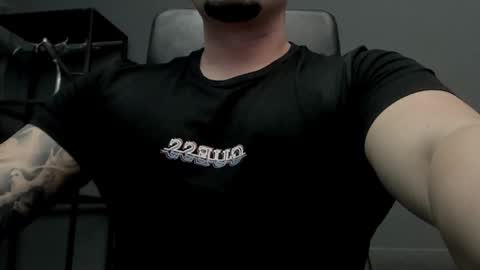 Snapshot of tonywilcoxx chatting on 02-10-25, 09:04 TonyWilcox online show from 02-10-25, 09:04