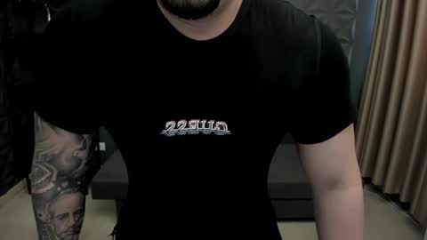 Snapshot of tonywilcoxx chatting on 02-10-25, 12:18 TonyWilcox online show from 02-10-25, 12:18