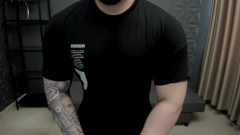 Snapshot of tonywilcoxx chatting on 02-12-25, 08:06 TonyWilcox online show from 02-12-25, 08:06