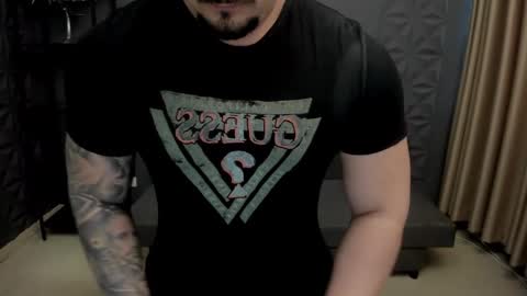 Snapshot of tonywilcoxx chatting on 02-12-25, 02:32 TonyWilcox online show from 02-12-25, 02:32