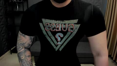 Snapshot of tonywilcoxx chatting on 02-15-25, 12:11 TonyWilcox online show from 02-15-25, 12:11