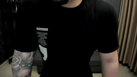 Snapshot of tonywilcoxx chatting on 02-18-25, 05:42 TonyWilcox online show from 02-18-25, 05:42